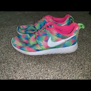 multicolored nike roshes